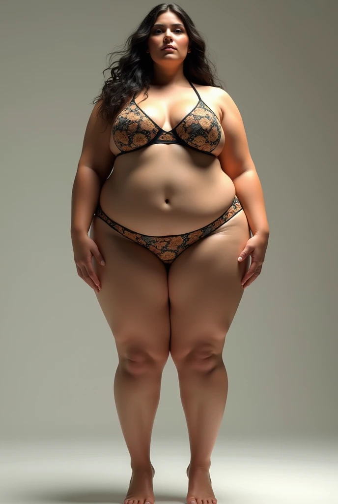 Una chica de 230cm de altura, hermosa, dressed in just a black bra and gray panties, un cuerpo perfecto con grandes curvas, muslos gigantes, piernas descomunales, piernas gigantes, muy fuerte y chichona que se vea todo el cuerpo de cabeza a pies y al lado pon a un chico de solo 150cm de altura, con pelo largo, skinny and weak
