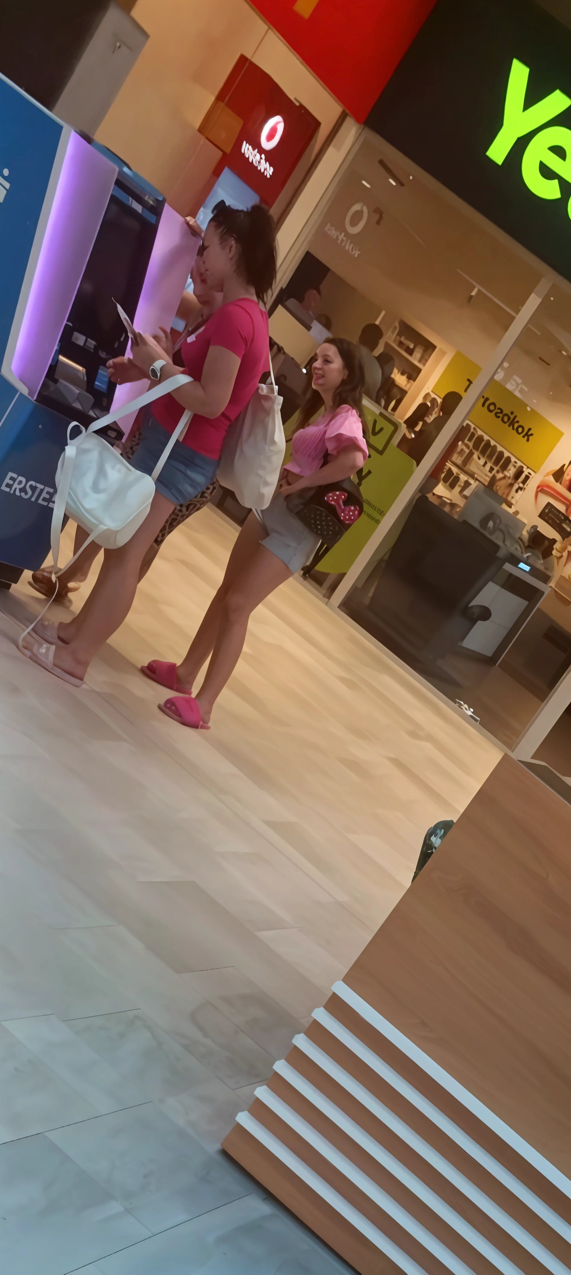 18 yr., nude,full entire body,nude,naked,long-haired,very long hair,very very long hair,shopping,shop,fun,happy,smirk, people