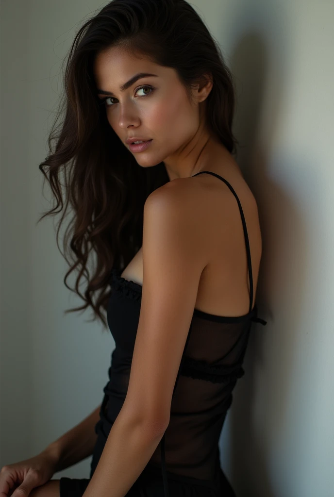 Une femme réaliste et sexy, qui poste sur instagram