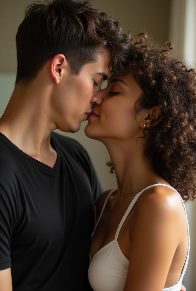 Tall man, brown hair, a little chubby, brown skin, beijando uma mulher baixa de cabelos pretos curtos brown skin mulher gordinha 