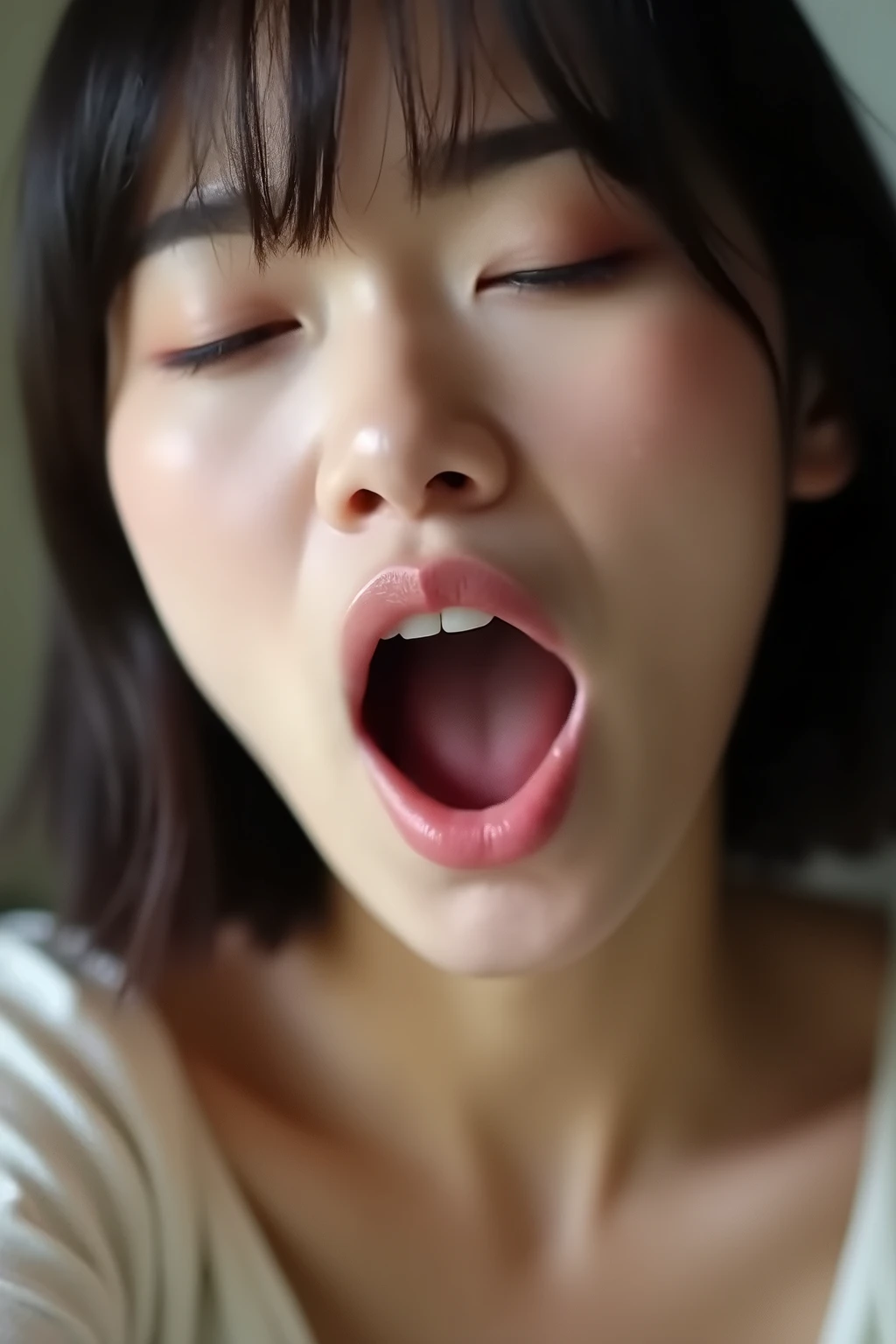 Japanese Women half Body Photo from Below face As She Orgasms From 