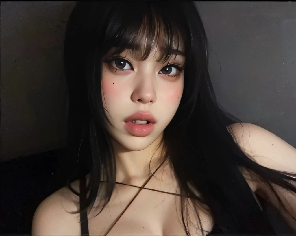 plucked woman with long black hair and a necklace around her neck, Ela tem cabelo preto with bangs, pale gothic beauty, 1 7 - year - old goth girl, cabelo preto e olhos grandes, franja preta, goth girl, goth girl aesthetic, Ela tem cabelo preto, ela parece uma mistura de sujeira, with black braids, cabelo preto com franja, Jennie, Kim Jennie, Jennie From Blackpink