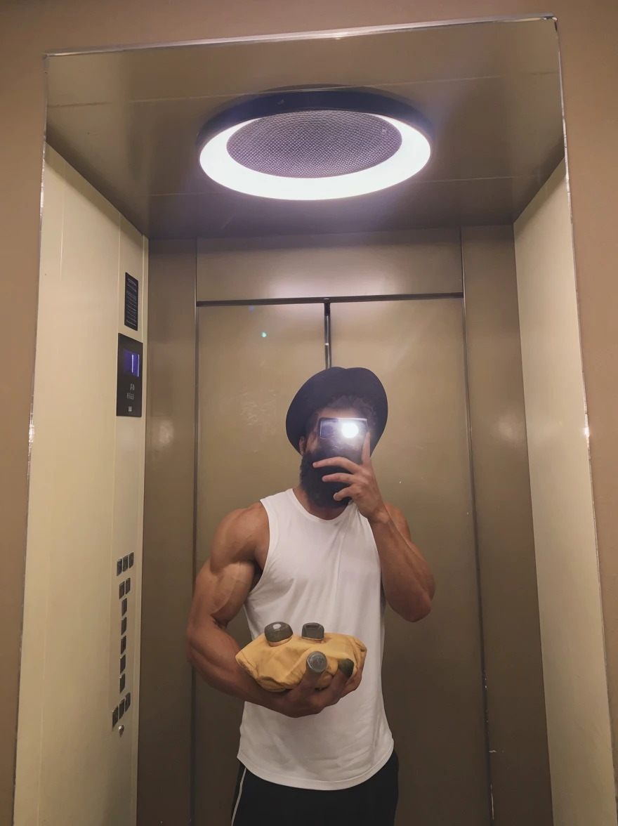 there is a man taking a selfie in a bathroom mirror, selfie espelho, Homem de 30 anos :: atletic, foto fit, imagem de perfil, Upload de alta qualidade, foto do perfil, foto vazada, extremely muscular, ombros podem ser vistos, bastante musculoso, foto do instagram, 3 6 anos, Big biceps, 2 7 anos, Homens de 45 anos