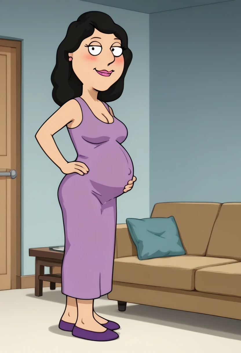 Marisa Tomei dressed in maternity clothes and smiling