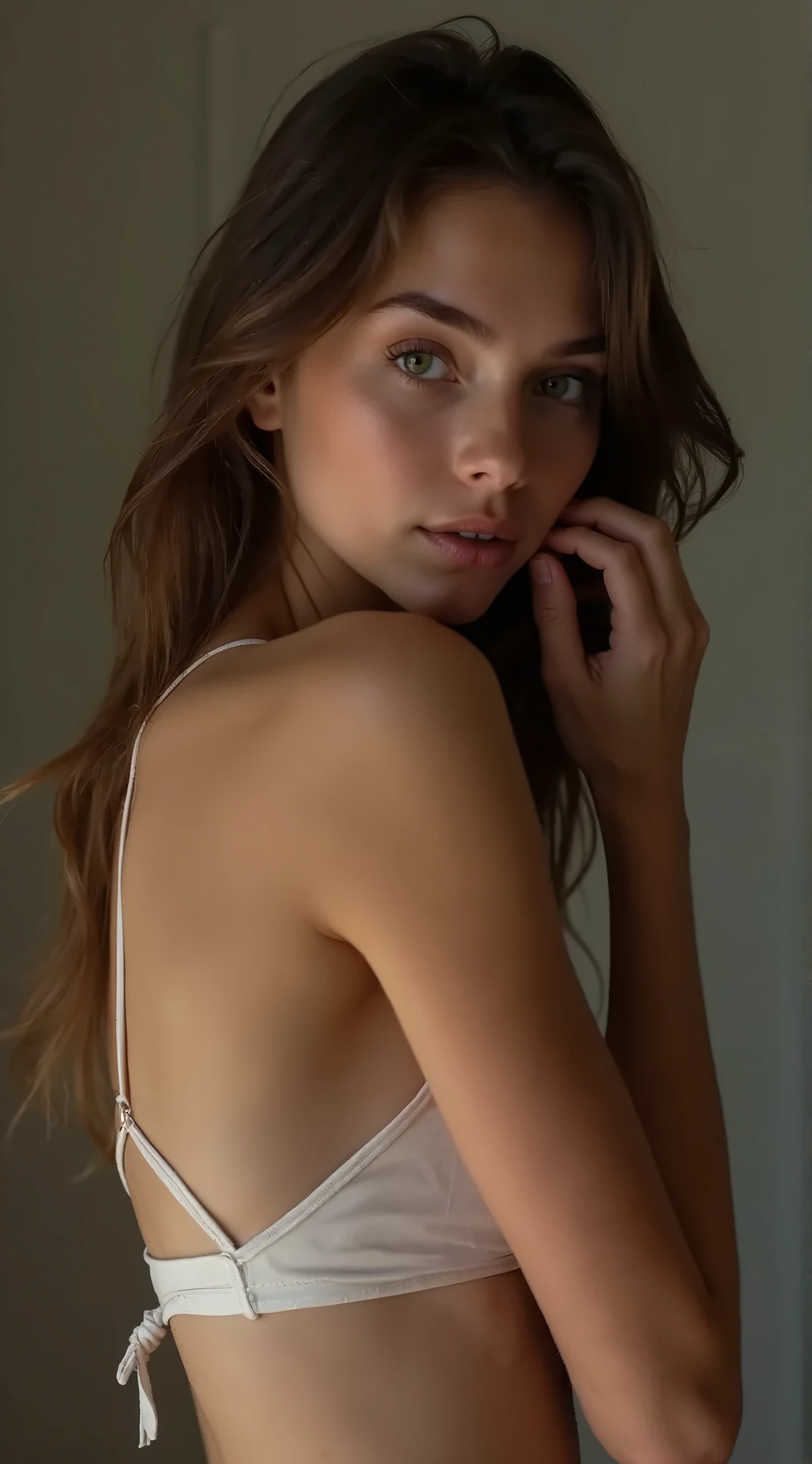 arafed woman fully , sexy girl with green eyes, portrait sophie mudd, brown hair and large eyes, selfie of a young woman, bedroom eyes, violet myers, without makeup, natural makeup, looking directly at the camera, face with artgram, subtle makeup, stunning full body shot, piercing green eyes, beautiful angle, attractive pose, cute girl, sexy pose, full body picture, full body, full body naked bathroom