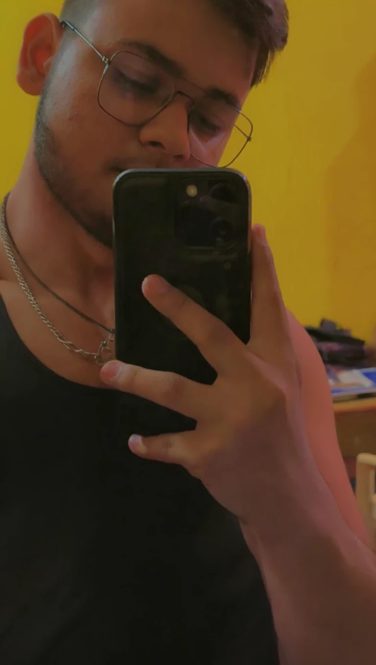 there is a man taking a picture of himself in a mirror, Mirror selfie, middle body shot, iphone selfie, 2 3 years old, 2 2 years old, leaked photo, half-body photo, 18 years old, blurry image, 1 6 years old, low quality photo, bad selfie, The upper part of the body, self-shot!!!!! of a man, distorted photo