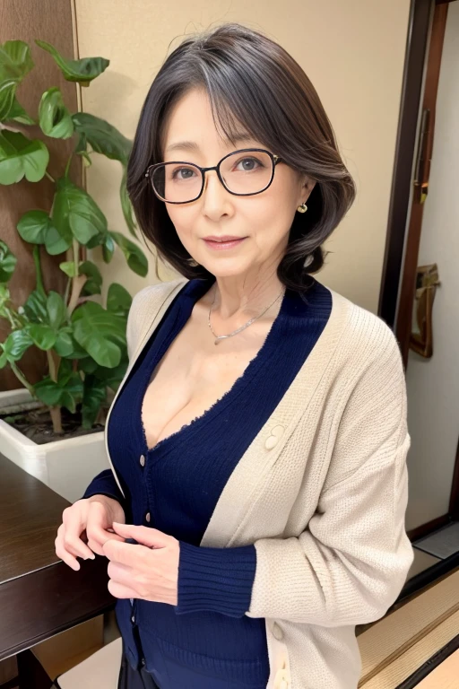 80-year-old Japanese mature AV actress wearing a stylish cardigan for mature women、Stylish glasses for older women、sukebra