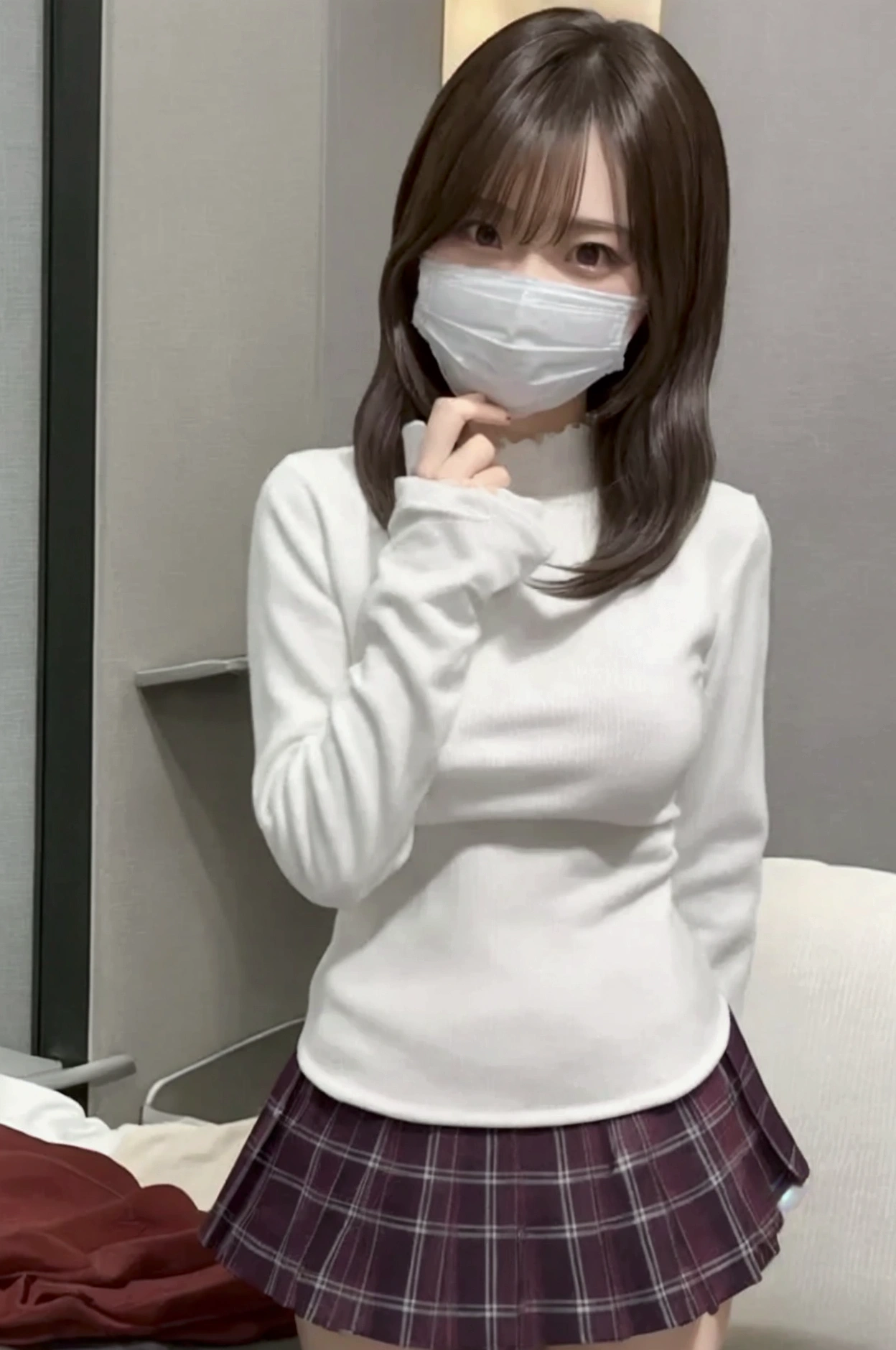  GRAVURE IDOL POSES 　Hotel　bed　High image quality　Bust size is D cup　Shorten your skirt　Beautiful legs　Beautiful Hair　Height: 153cm　smile　 wearing a mask 
