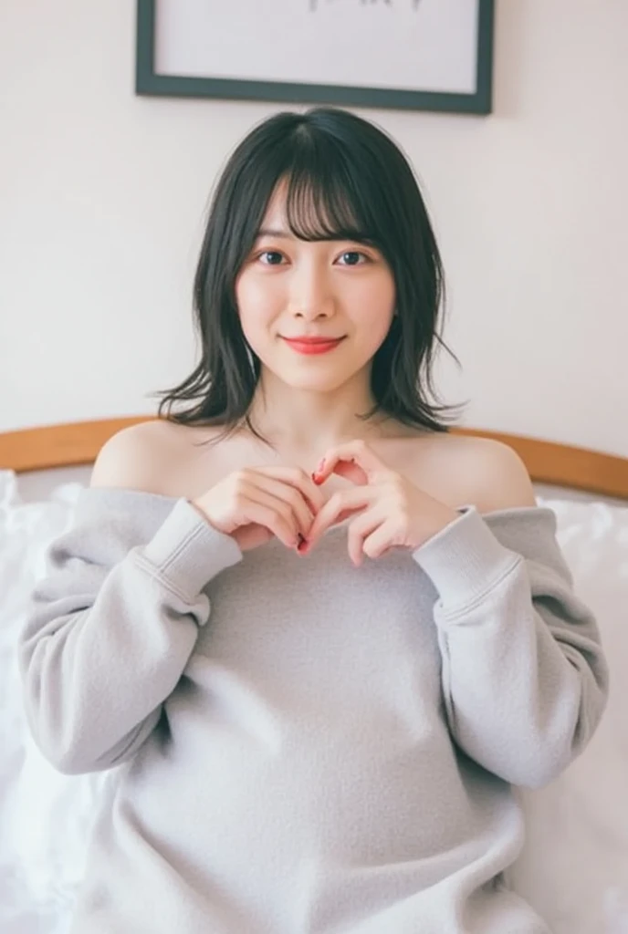 They are wearing off-shoulder pajamas, making a firm big heart shape with both hands, and holding them in front of their chest, View above collarbone、Throat up for a cute smile、Monotone background

