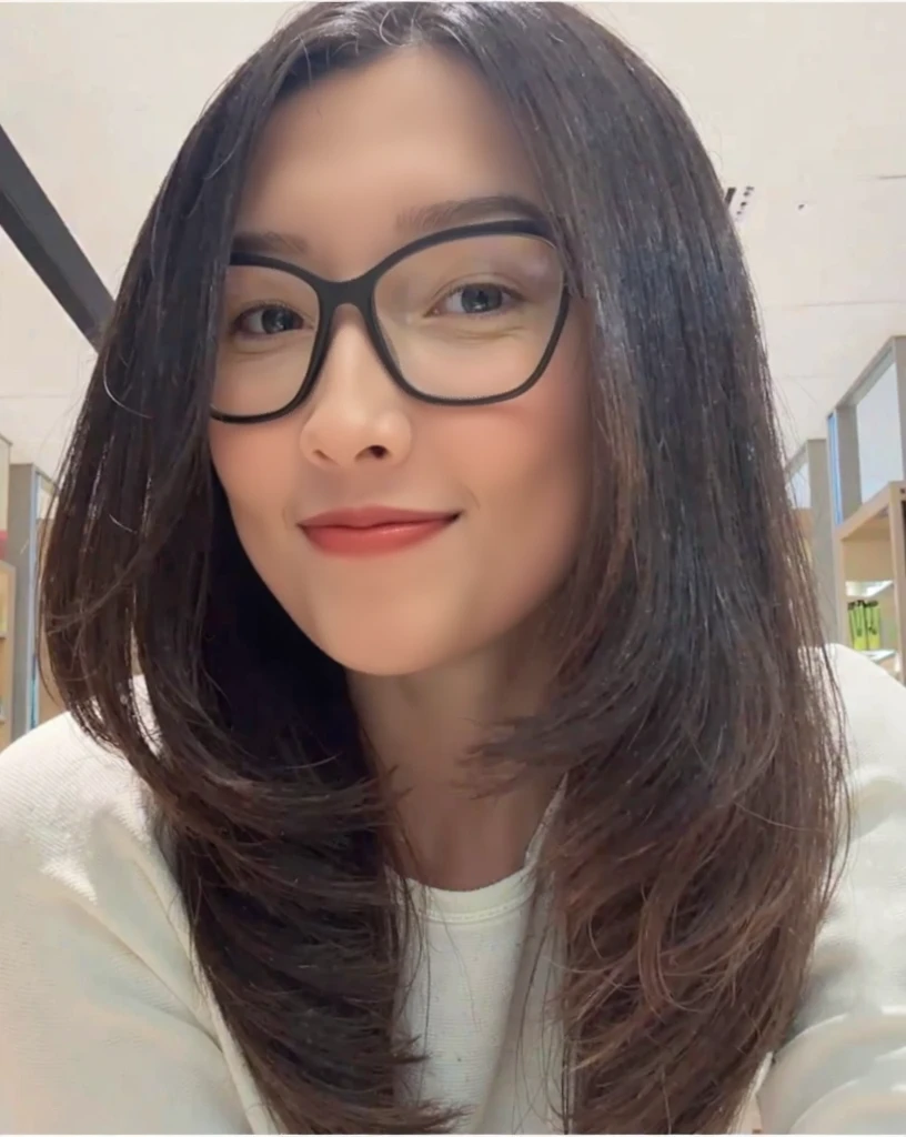 ((highest quality, 8K, masterpiece: 1.3)), sharp: 1.2, perfect body beauty: 1.4, slim abs: 1.2, ((layered hairstyles, big breasts: 1.2)), (Wet White Button Long Shirt: 1.1), (rain, street: 1.2), Wet: 1.5, Highly detailed face and skin texture, fine eyes, double eyelid, View from the side looking at the camera,Glasses,