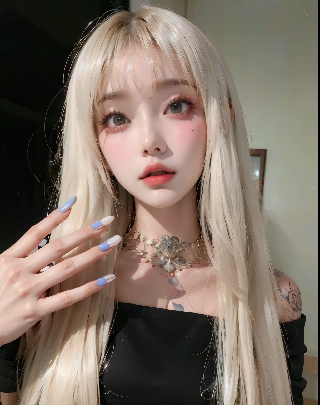 sharp woman with black hood and a tattoo on his arm, Jennie, Ulzzang feminino, Jisoo, em um moletom preto, mulher sul-coreana, vestindo um moletom preto, Nayeon, Taeyon, adorable and pale korean face, Rosé, profile picture with headshot, inspirado em Jennie, em um moletom, rosto preciso da Jiyeon