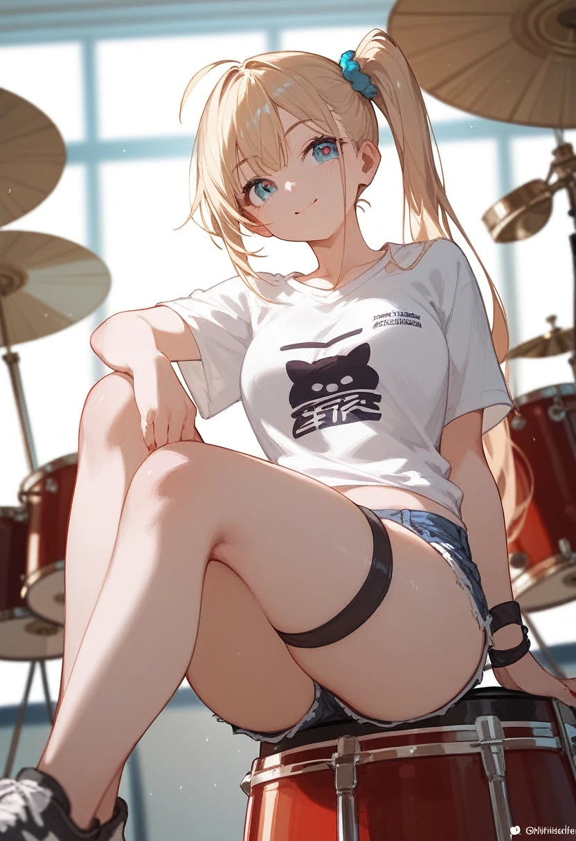 Ijichi Nijika、 Side Ponytail 、Short white t-shirt、 denim shorts、triangular idiot hair、 exercise sitting、 thighs are thick、Drum Performance 、Big round eyes 