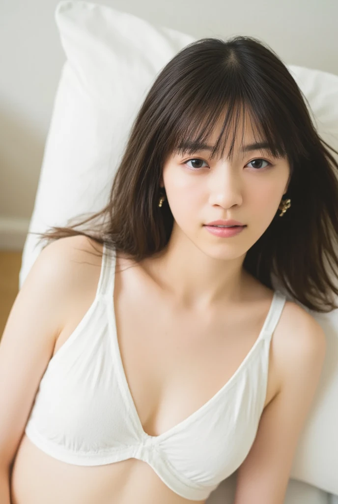   realistic、Japanese Girls、 upper body、 black hair、 straight hair、 open your mouth slightly、Ecstatic expression、 Big Breasts 、 cleavage、white separate UNDERWEAR、on the bed、Lying on your back、hotel room、 taken from above。