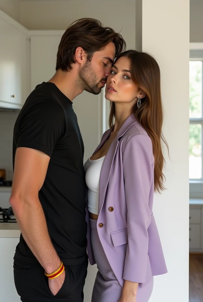 un homme au cheveux noir tend une pomme vers une femme au cheveux rose, ils sont assis sur un arbre