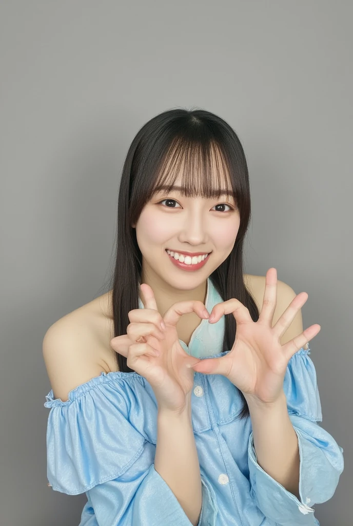 A smiling woman is posing alone wearing off-the-shoulder pajamas, making a firm big heart shape with both hands, and holding them in front of her chest, View above collarbone、The background is a monotone 、
