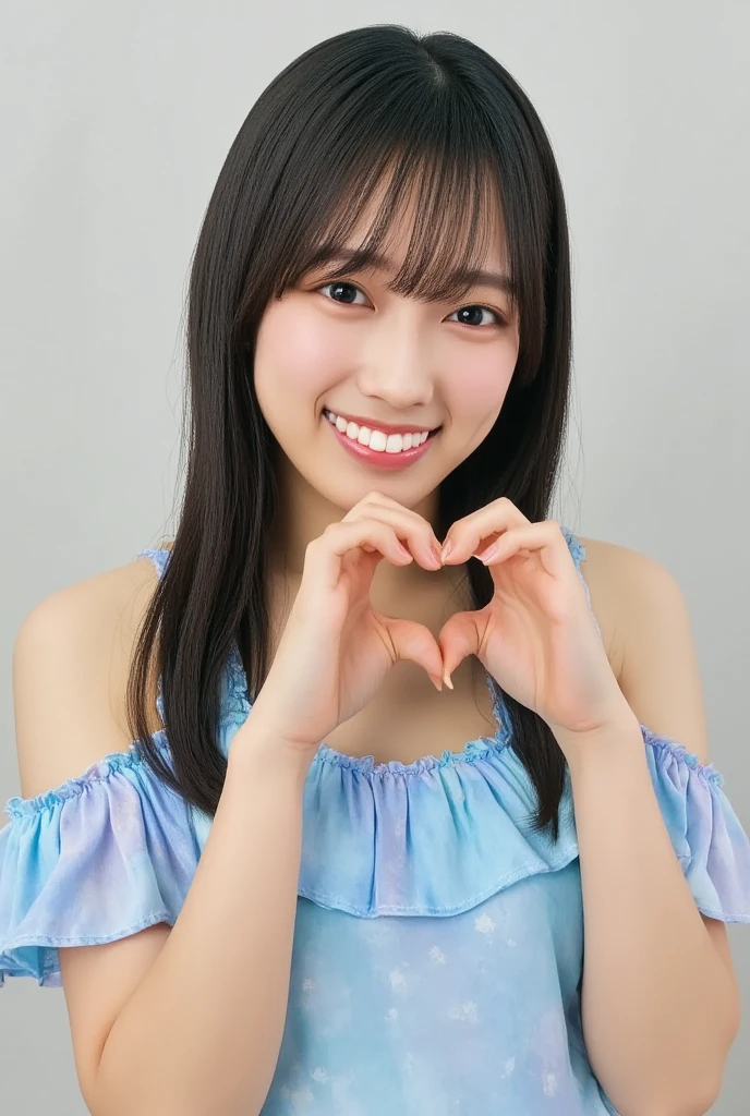 A smiling woman is posing alone wearing off-the-shoulder pajamas, making a firm big heart shape with both hands, and holding them in front of her chest, View above collarbone、The background is a monotone 、
