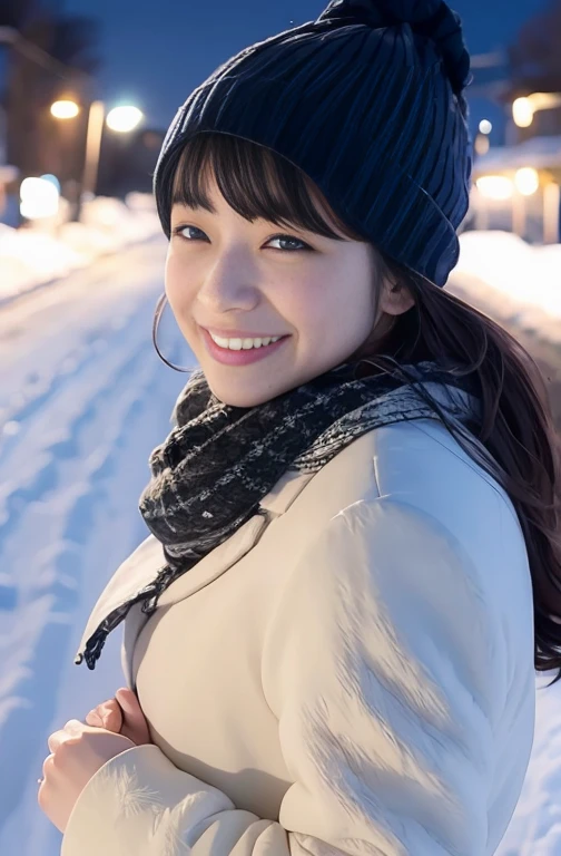 Cold Winter Night、 Snowy Country Road 、 Woman Looking Back and Smiling、 muffler 、