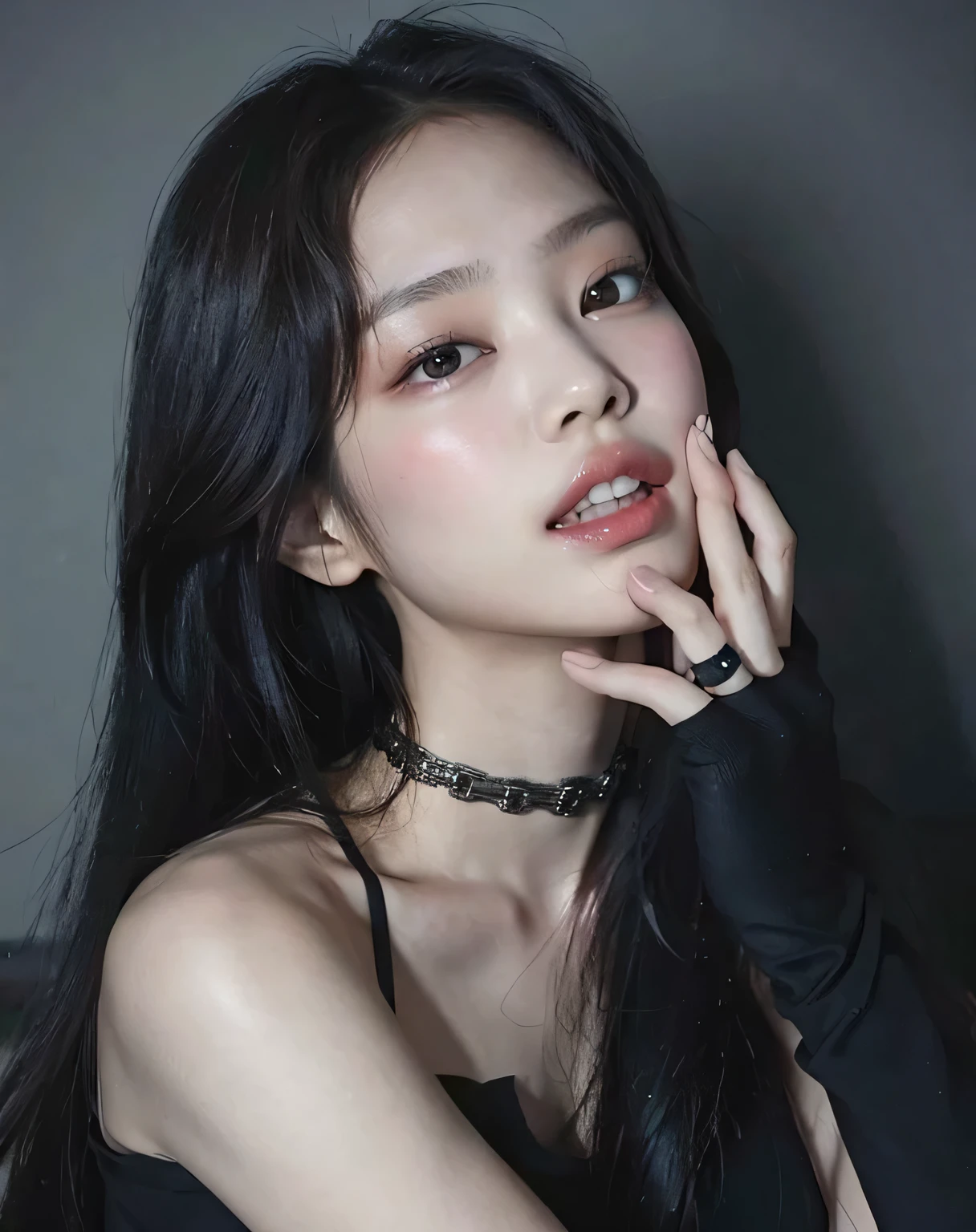 JENNIE KIM,cabello largo y ondulado, labios carnosos, ojos grandes 
