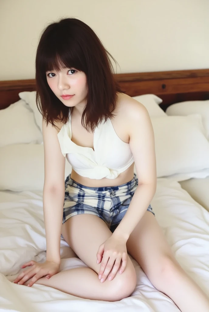 footを開く、32K,   best quality, masterpiece, Realistic,   super detailed,    A headshot of a cute 25-year-old Japanese woman ,   high definition , Alone、 (barefoot、  white blouse 、  blue plaid pleated skirt)、( foot:1.3)、((The upper body is wearing a uniform))、(((((  Strong)))))、(((whole body)))、((( thigh)))、bedroom、  on the bed、  sitting 、((  focus on crotch  )),  real skin texture,
  nudes,
