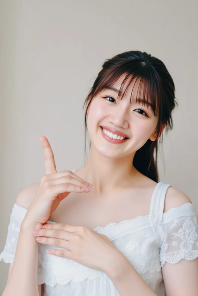 A smiling woman poses alone wearing off-the-shoulder pajamas in pastel colors that convey warmth simply by touching them softly and softly, making a firm, large heart shape with both hands, and holding them in front of her chest, View above collarbone、The background is a monotone 、
