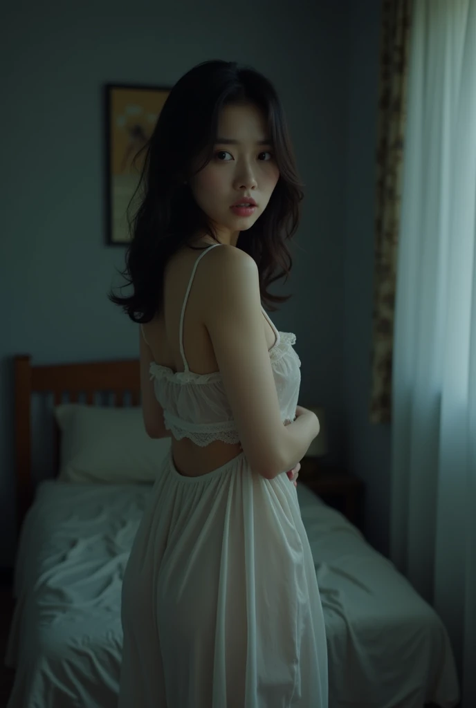 masterpiece, Highest quality,High resolution,Alone,nude,Back view,looking over shoulder at camera,Black long hair,Very young Japanese woman、Very fine skin,Sitting on the bed , The room is very cool、Beautiful lighting, Highly detailed 8K photos