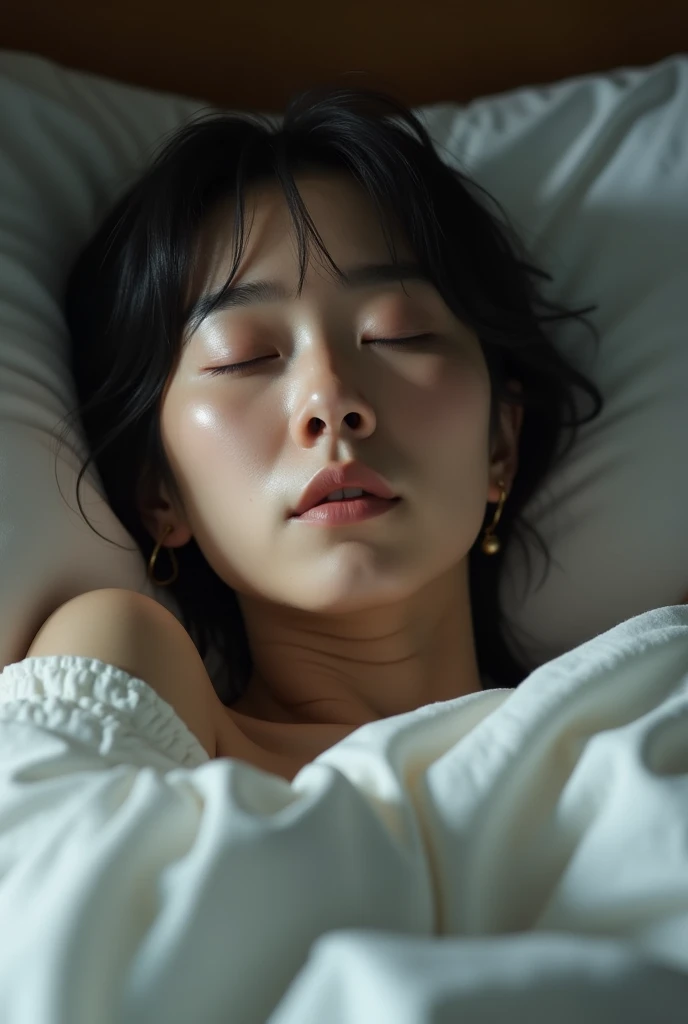 A very cute face like an idol、like々A 20-year-old woman with a cute face、Gentle and cute、(((Japanese Yukata)))、(night)、((Japanese-style room futon in a Japanese inn))、(((Lying down and fast asleep)))、(((Cleavage and thighs are visible)))、(((Full body portrait)))、RAW Photos、Genuine、High resolution