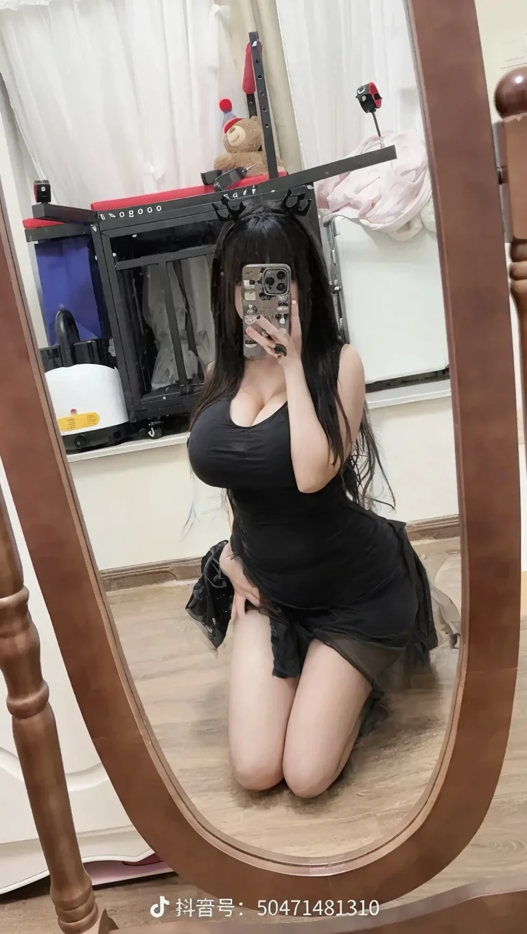 ((Cinematic Light, Top Quality, 8k, Masterpiece: 1.3)), 1 Girl, beautiful hands, (((busty))), (((big breast))), (((BBW))), String Panties, Bra, sitting in Bed, Ultra Detailed , On the Bed, dark hair, Seductive , p_m_s