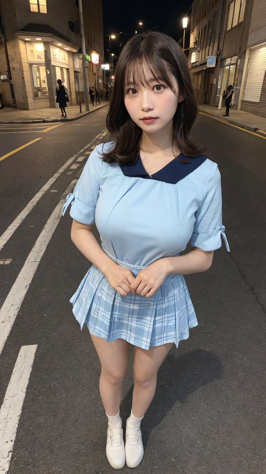 Japanese Idols、Shoulder-length layers、Sophisticated、smile、An angle that captures up to the knees、Sophisticated爽やかな色の夏服