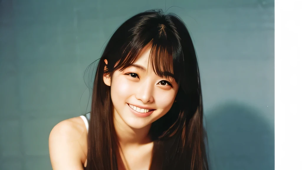 21-year-old Japan woman、realistic、high resolution、High resolution、realistic skin texture、Look at me and smile kindly、dark room、NSFW、model、necklace、bracelet、earrings