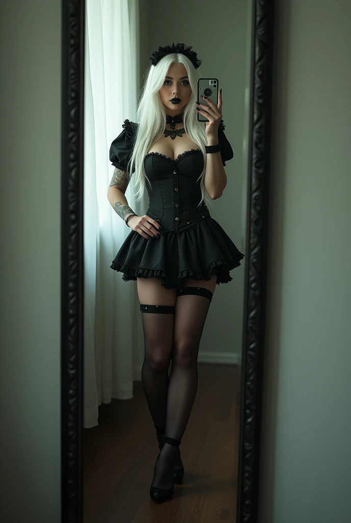 Mulher de cabelos loiros em lingerie preta tirando uma selfie, gothic aesthetic, Gothic attire, goth girl aesthetic, gothic horror vibes, pale goth beauty, gothic aesthetic, foto da roupa, goth vibe, goth girl, darkwave goth aesthetic, gothic style, Tumblr, cruel korean goth girl, 1 7 - year - old goth girl, 1 7 - year - old anime goth girl