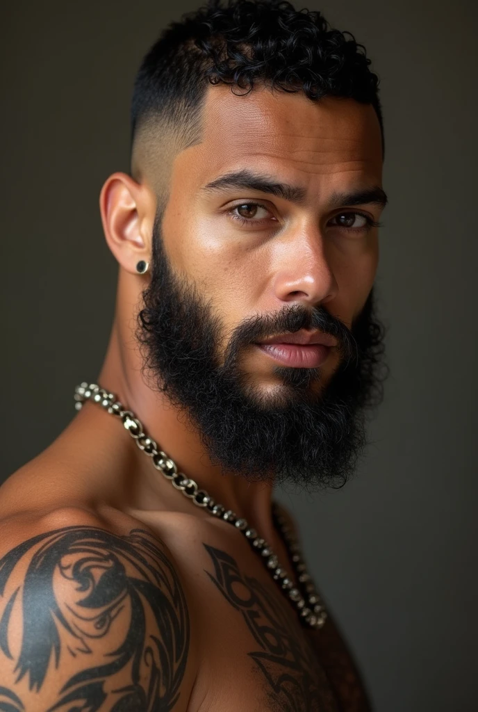 Color image of a strong, bearded young mixed-race man wearing underwear with three stripes (2 black and 1 white), written in capital letters “GUAJIRO” non-elastic.