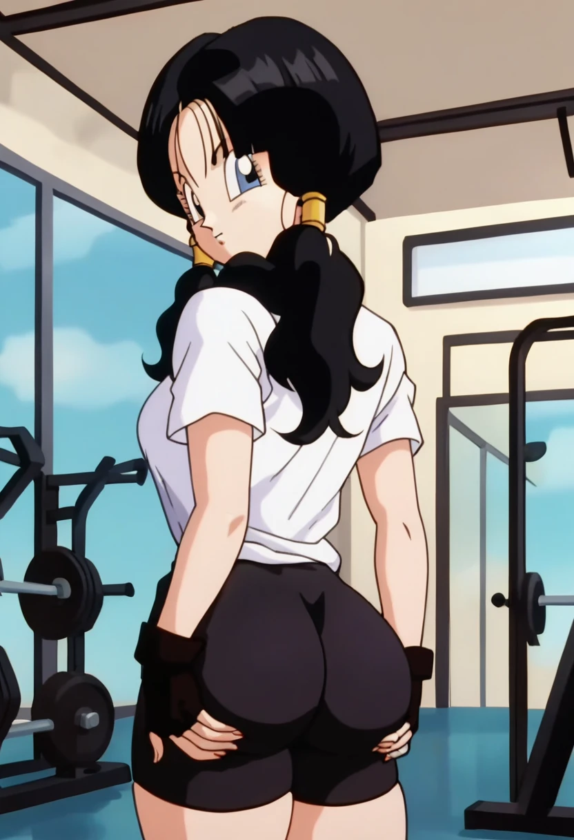 source_anime, score_9, score_8_up, score_7_up, anime screencap,
videldbz, 1girl, solo, looking at viewer, long hair, blue eyes, black hair, ponytails, ass, (((ass grab))), thick thighs, white shirt, gym, fingerless gloves, black shorts coxas grossas