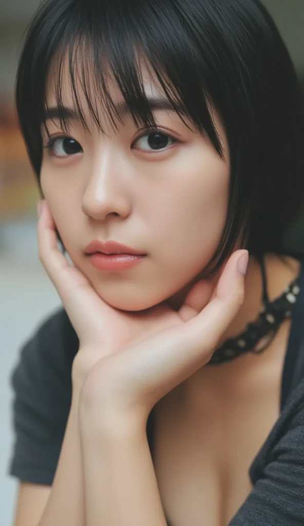 32K, masterpiece, masterpiece,  realistic ,  very detailed,    photo of a slender girl,  high res,  faces that Japanese men really like.,  Smoother Light  ,  Official Art,  Depth of Written Boundary,  bright light, close,  detailed face , smile,  Beautiful Details in the Eyes , 19 years old Korean,  cute,  real skin texture deep into the night, T-Shirts,
