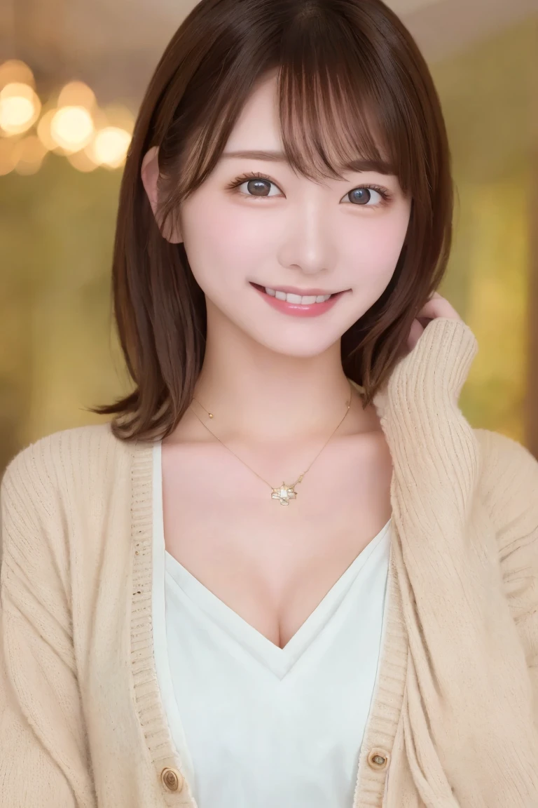   top quality  , ( beautiful)、 beautiful女性、solo、1 person、Precision Eyes、  medium hair 、   brown eyes  、 beige hair color 、Inner Chest、 necklace、 smiles、 upper body、 cardigan 