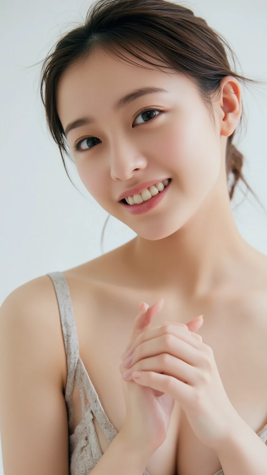 ((beste-Qualit, 10, masterpiece: 1.3)), 1girls, Slim Abs Beauty: 1.Ponytail hairstyle, small boobs: 1.2), dress: 1.1, Super Fine Face, delicate eyes, smile,On the white background of the studio, (((white photo background))),((((Her hand held a large square sign placed on the table in front of her.........))))
