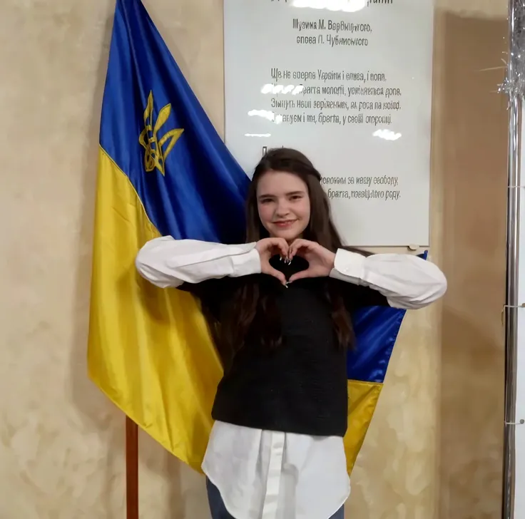 18 year old proudly shows the German flag, the girl is 150cm tall