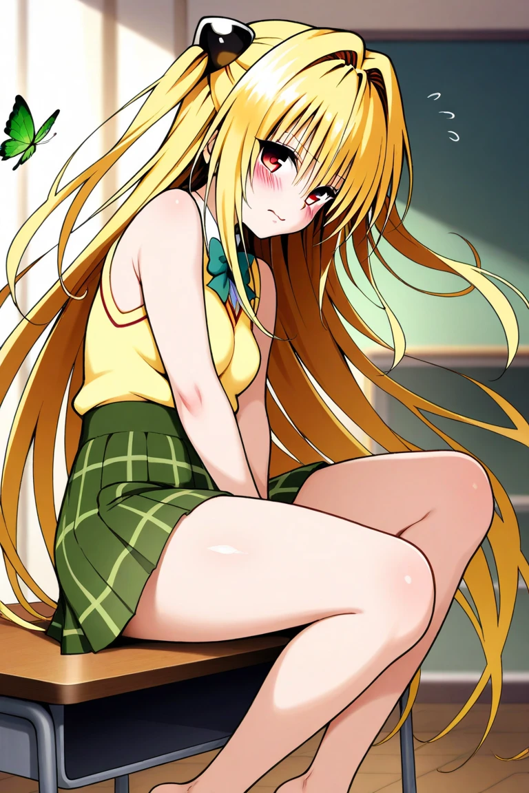 Asia　Beautiful long blonde hair　green eyes　high school girl　mini skirt　white panties　smile　Squat with your legs apart