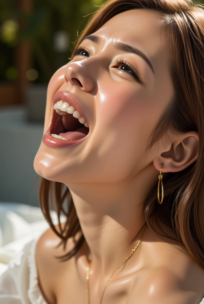 Complete quality。8K video。Big Tits。slender。Long Hair。Sexy buttocks。A risqué gaze。A tempting throat。Long legs。Perfect beauty。Smiling Kindly。Close-up from chest up。Bikini suits you。I'm a little more sexy. Thank you!