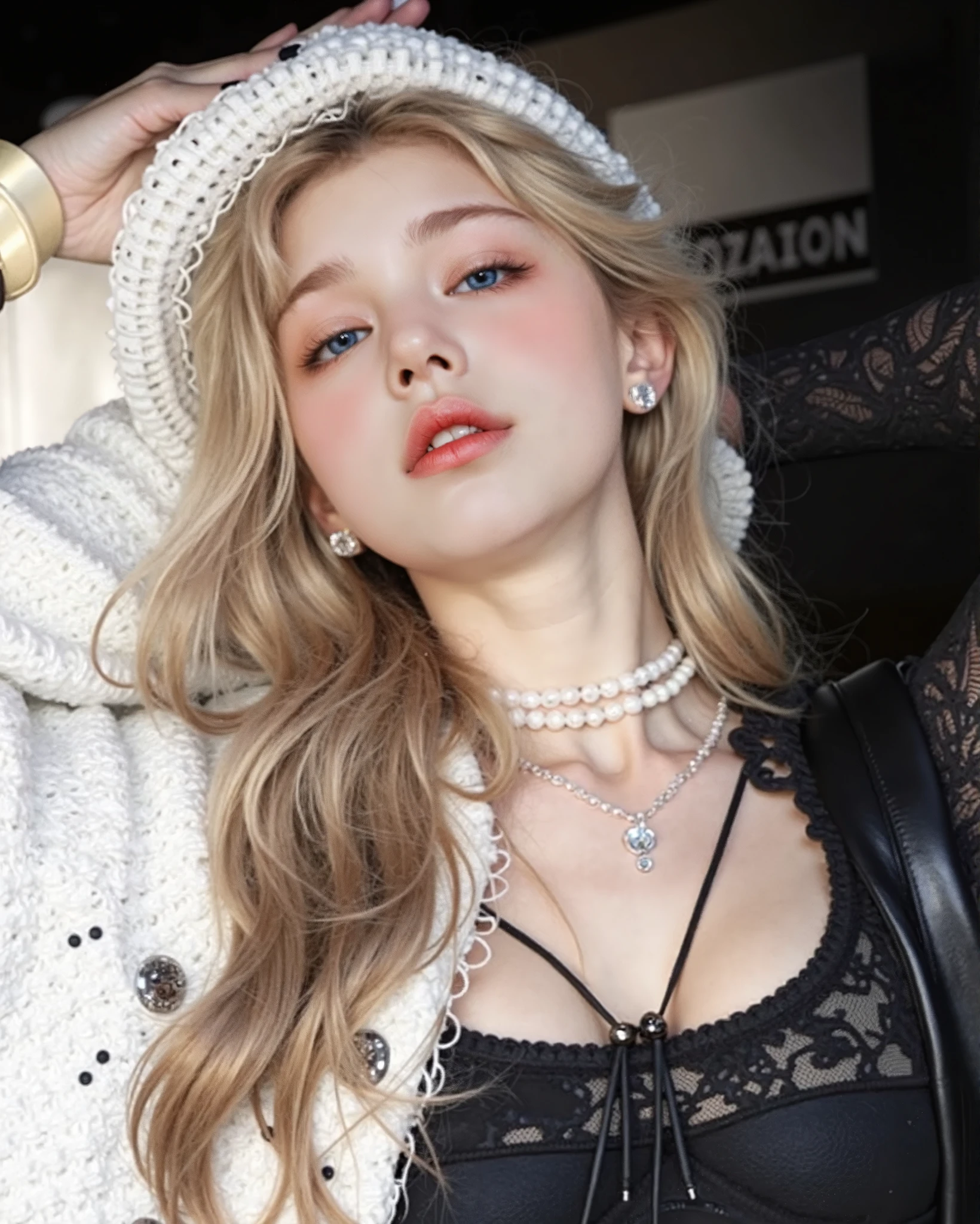 Mulher loira com um vestido preto e um colar posando para uma foto, imagem de perfil, retrato de Kim Petras, ava max, pearls, amoranto, Yelena Belova, imagem de perfilture, colar de pearls, Adorable woman, thick lips, angelawhite, imagem de perfil, de 19 anos, Erin Moriarty, headshot imagem de perfilture