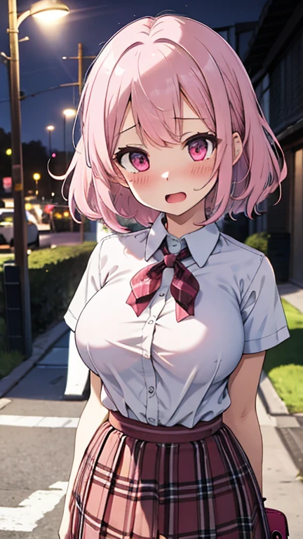 medium pink hair violet eyes sex and perverted like momo deviluke she is in the square of divinopilis mg 