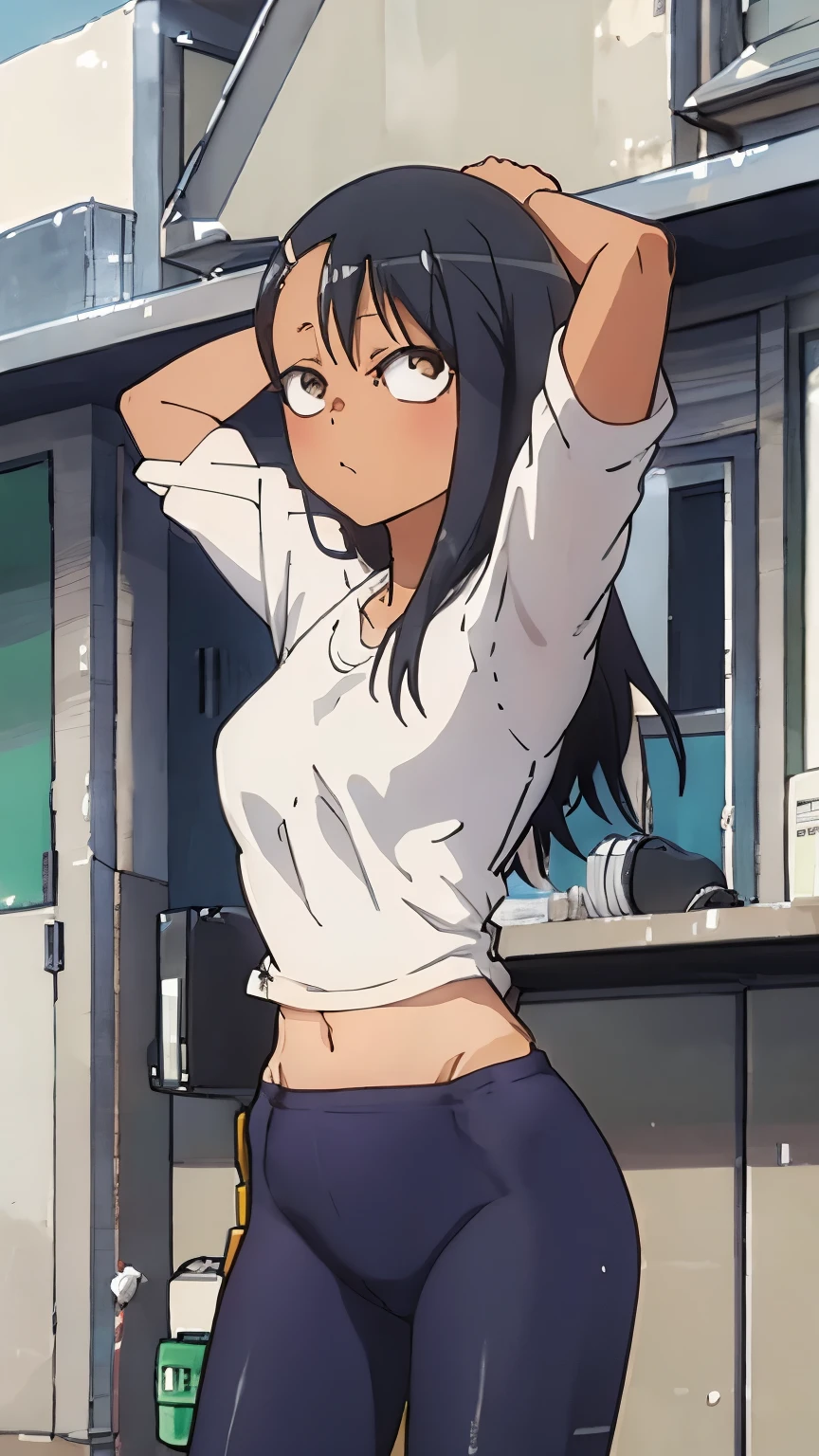 Hayase Nagatoro, perspective front view, standing, corpo ereto, camiseta cropped e short legging, roupa justas coladas no corpo