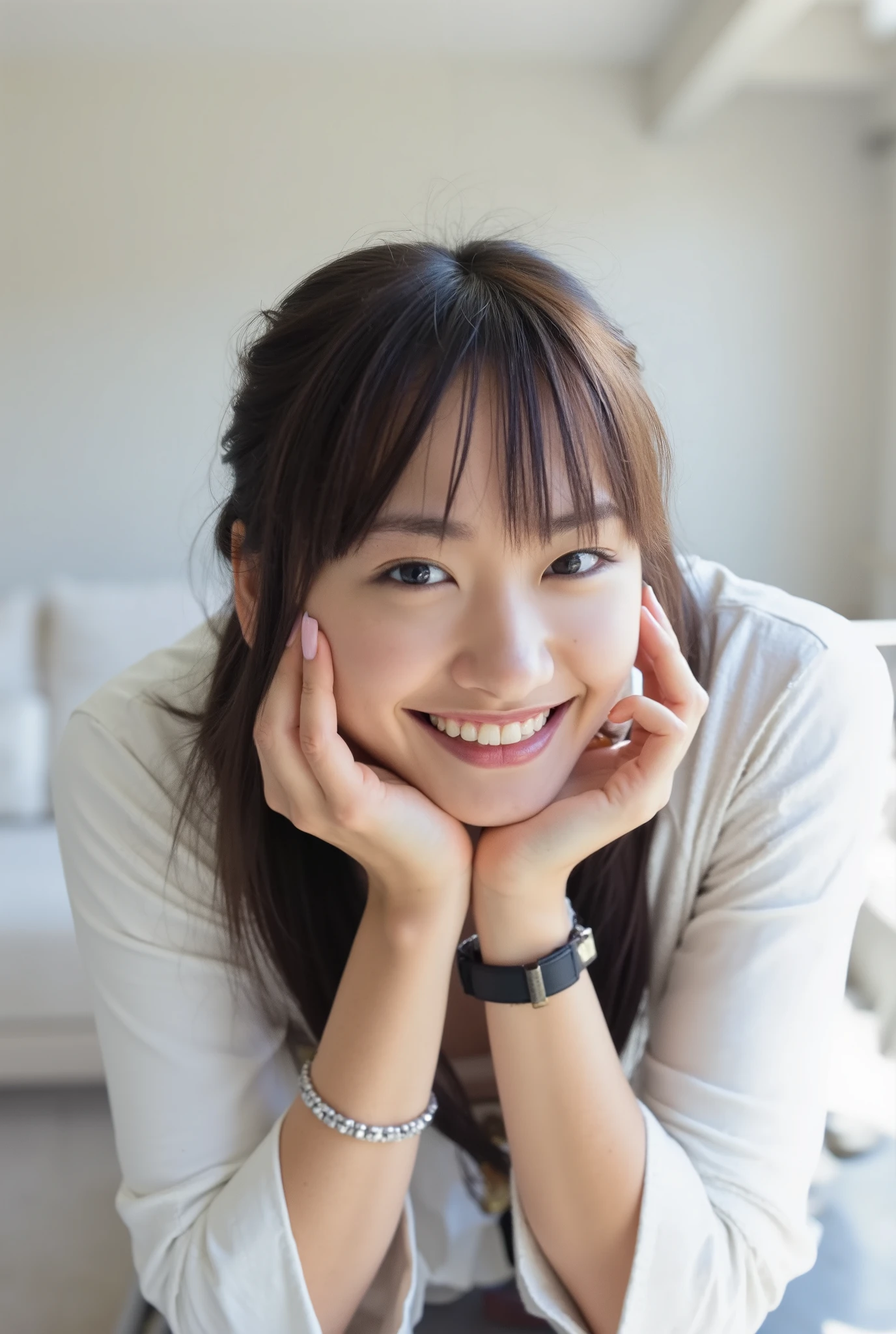 Shoot her at a low angle 、A young woman leaning forward and wearing a loose open shirt on a bare top, staring at the camera, showing her teeth, and putting her hands under her chin to show a natural smile is sitting on the couch。 features a loosely tied ponytail and soft bangs framing her face 。 A minimalist living room with a white sofa in the background、Clean and bright atmosphere 。 focus on her friendly and relaxed look 、 highlight features with natural light 。
