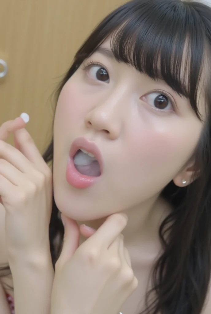 高解像度の写真 , 複雑な詳細, 鋭く舌にペニスを集中, 一人で, を座ったまま笑って , 日本風の部屋に焦点を当て - SeaArt AI