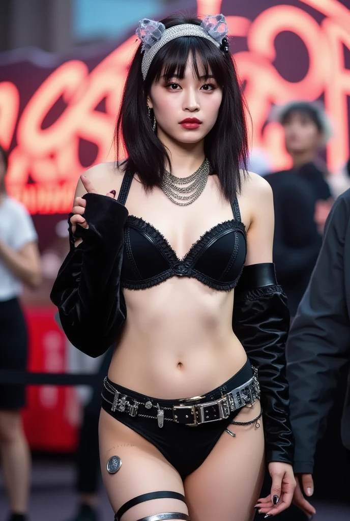 The highest quality shooting, spectators、collars, chains, dim room, abandoned houses, Crowds, entire venues　, basements, the presence of scars on the body、Wet underwear, Lace underwear, Lace lingerie, stage, theater, Spreading legs , White underwear, Ren Hao, mini-skirts, chains, spectators, Crowds, cages　, stage, Stretching legs, Dim spotlight, Wet skin, Long hair, Low angle full body lens photo, Black hair, shining beautiful skin, Sweat, collar and chain accessories, beautiful black pupil and hair, Detailed expression, Beautiful eyes