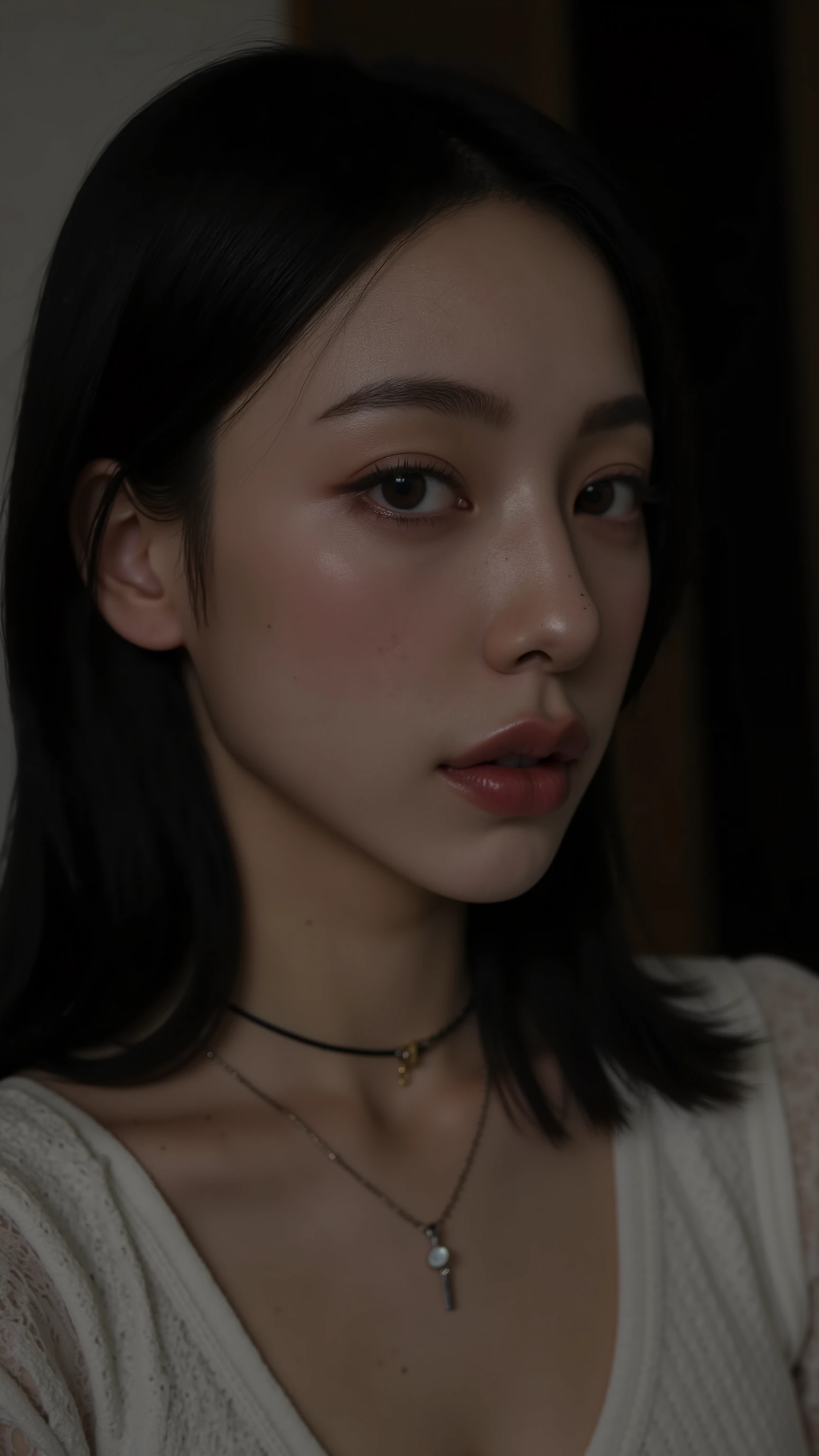 PA7_, PA7_XL-portrait-ECU , detailxl, CSPNY1, d0f _v2, Selfie from top to bottom, face from side, with melancholic black-haired hair, lamp, Brilliant lips, dark makeup , eyeliner , Brown eyes , gold necklaces, round face, dog collar , smiling with the eyes , smile, Teeth, Expression admired , looking for a view, asymmetry, adolescent appearance , Seductive look, looking for, korean female, 1female , 1 women in the image, Japanese women