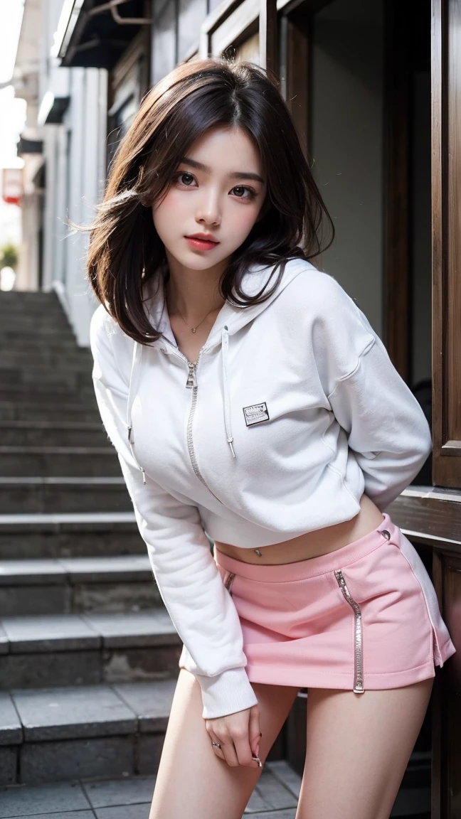 highest quality、High resolution、woman、Brown long hair、Curly Hair、Swept-back hair、Volumizing breasts、Healthy and toned body、Volumizing buttocks、美しいwoman、sexy、Healthy、Charming、She is wearing a cropped hoodie that shows off her beautiful abs.、Wearing leggings、Dressed in sporty fashion、outside、Light of the sun、Double、Beautiful Asian、Cute smile、sexy、Mature、