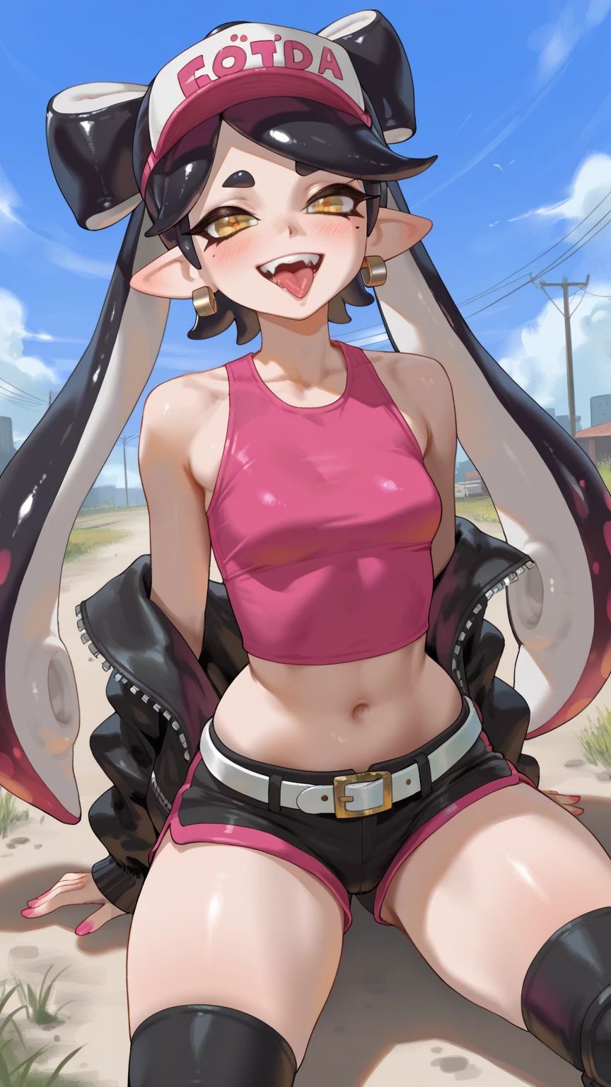 1 girl, juego CG, maillot negro transparente, escote visible, Sideboob, hombros visibles, muslos visibles, diadema de cuerno de diablo, cinta para el cabello, pechos gigantescos, cabello rosado, Cabello largo, colas gemelas, Peinado de princesa, Ahoge, ojos rosados , leggins negros, cuerpo completo, descalza, full body, barefoot