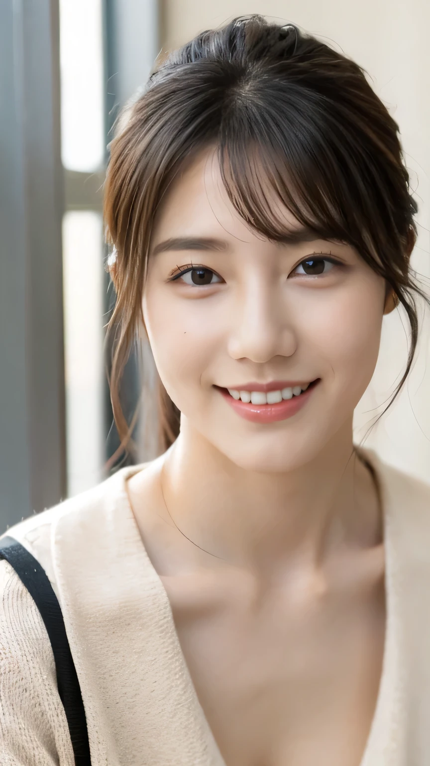 one girl、 masculine style images 、smile、model-like style