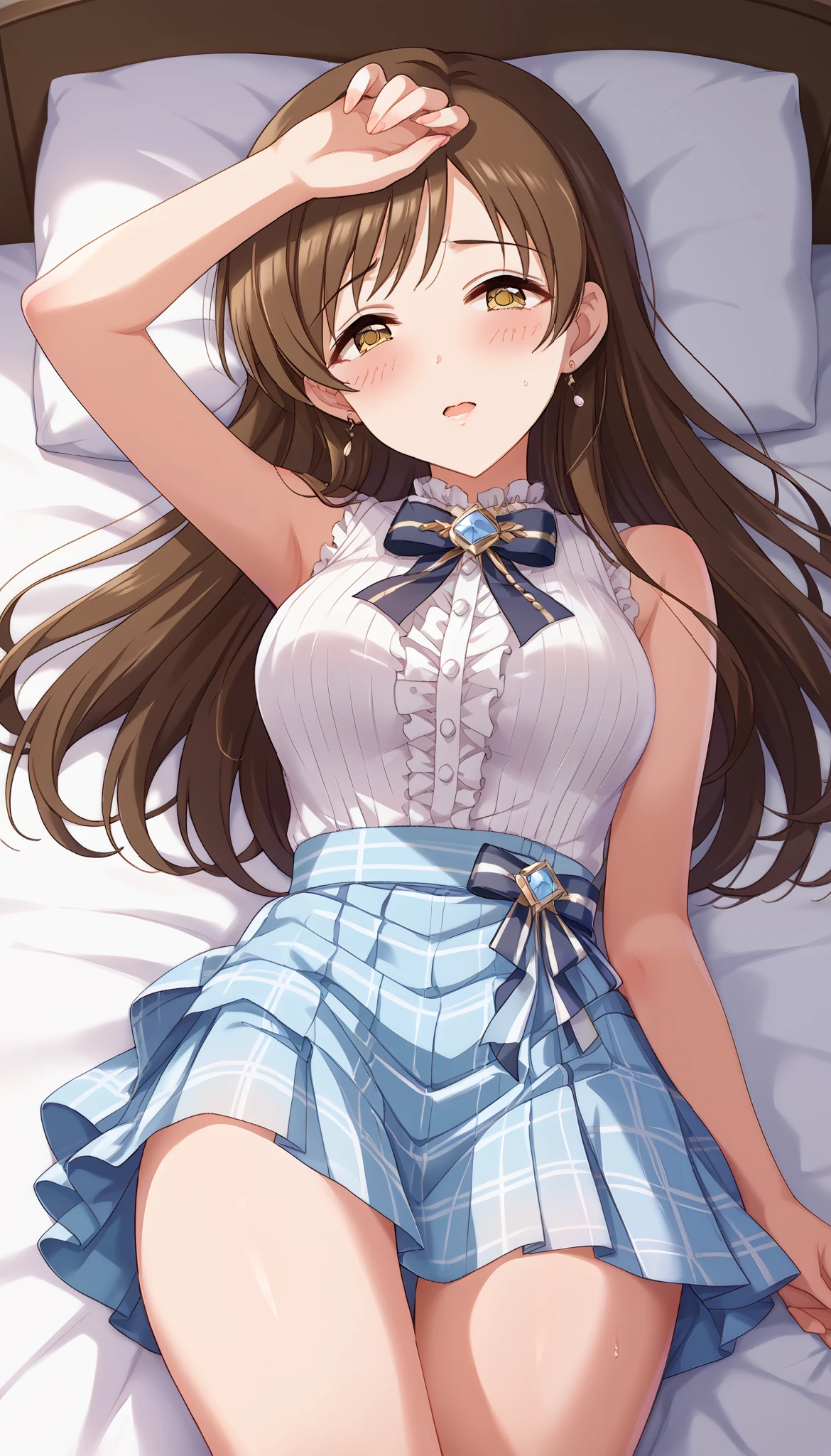 mejiro_bright_(umamusume), Sexy body, plump, sexypose, ((Lift skirt,White panties:1.1)
