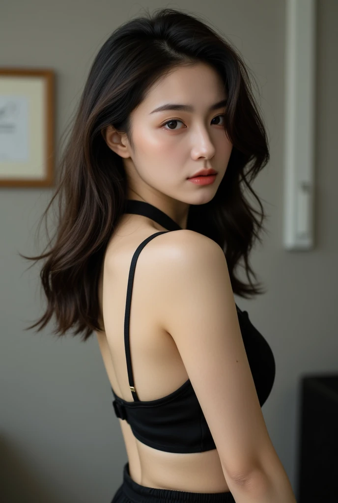 Highest quality、Back view、Lounge、Japanese、18-year-old、(Hostess)、Brown Hair、private、Off-shot、(Living Style:1.3)、(Selfie:1.3)、Selphy、(1 person)、(slender:1.2)、(Black camisole:1.3)